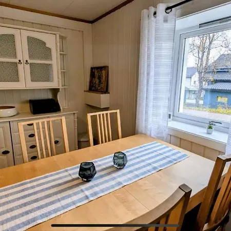 Skagesundvegen 10a Апартаменты Тромсё